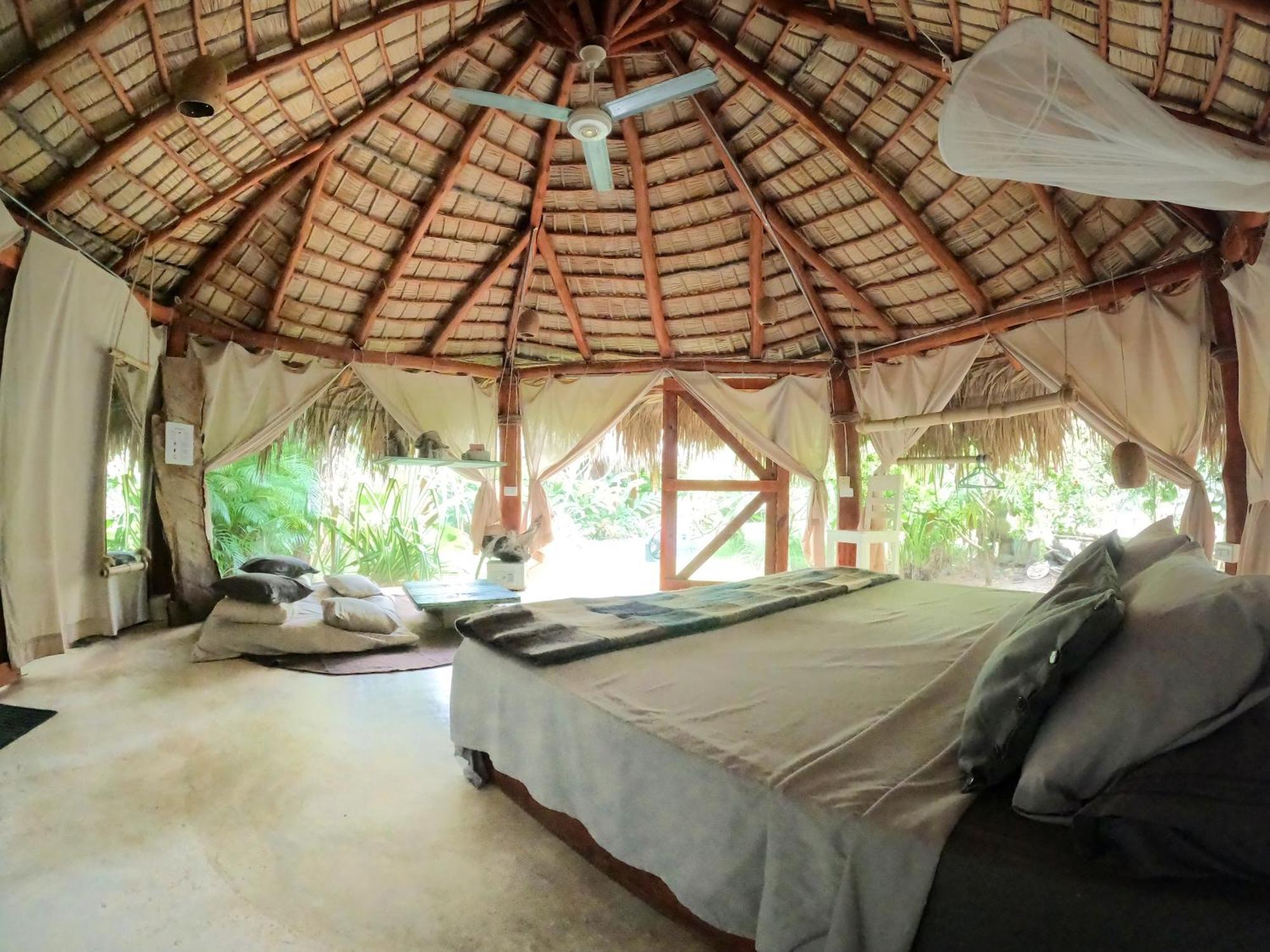 Отель Dream Glamping Jungle Bohio Лас Терренас Экстерьер фото