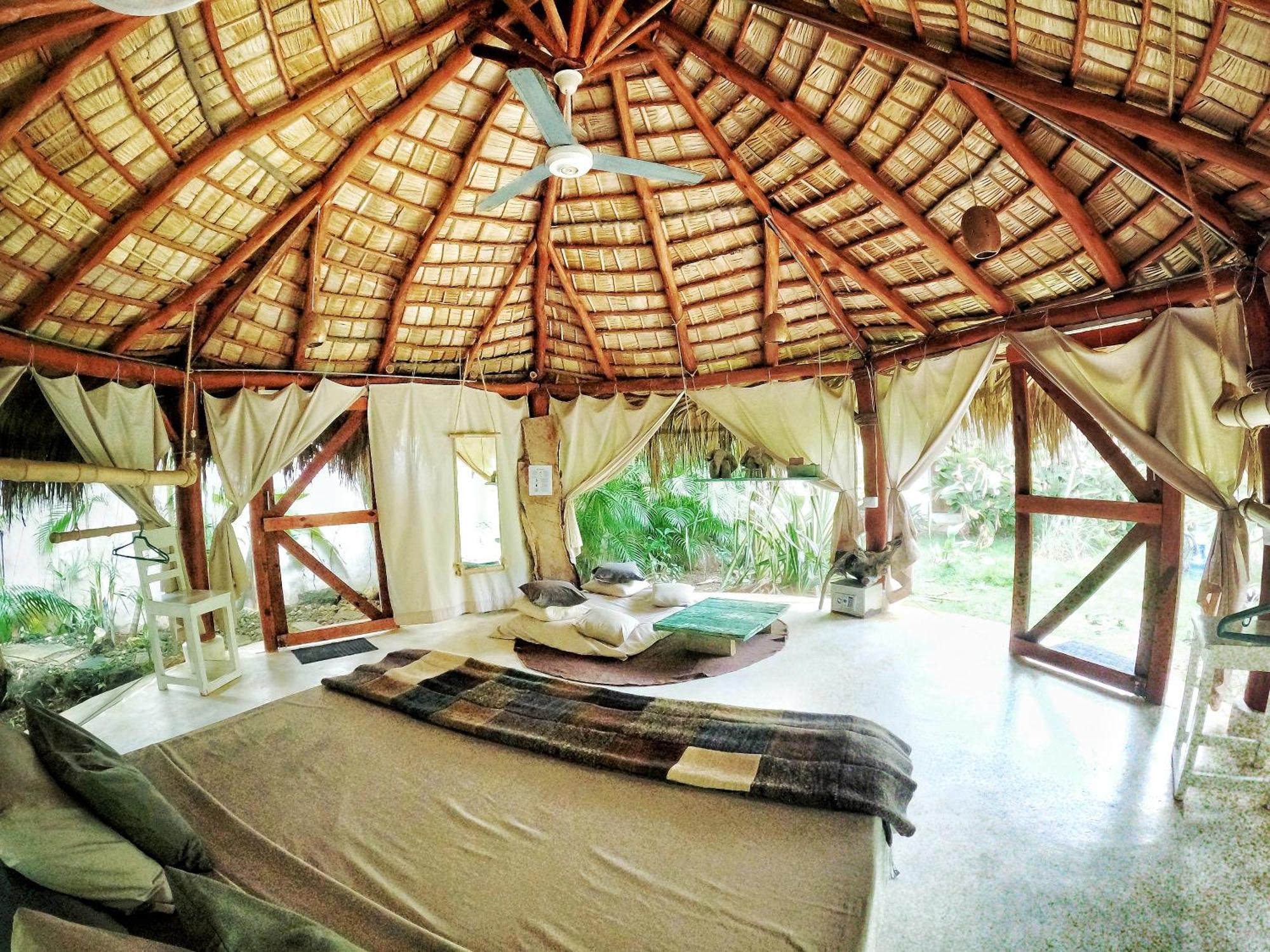 Отель Dream Glamping Jungle Bohio Лас Терренас Экстерьер фото